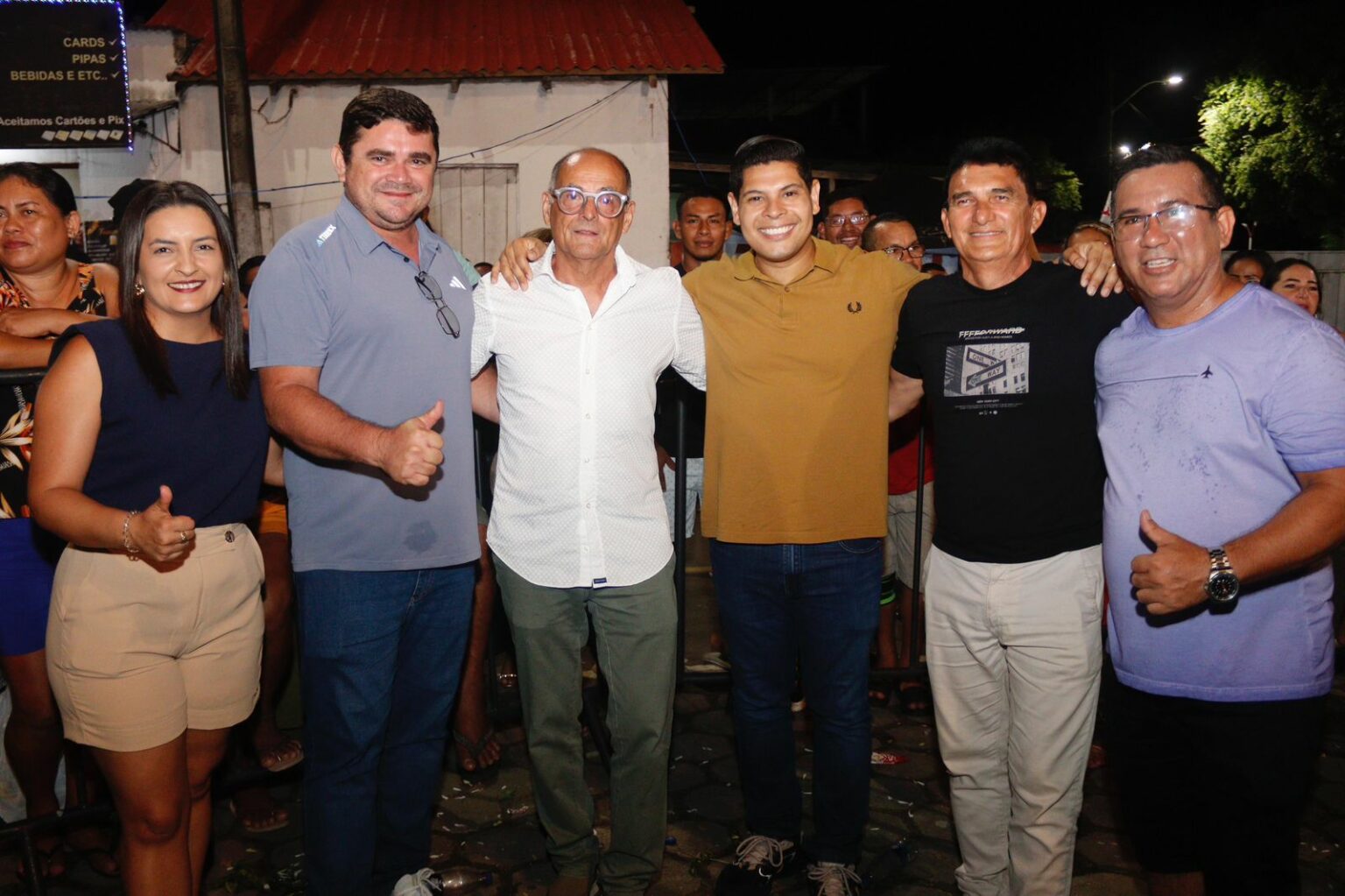 Deputado Mário César Filho visita Urucará e participa das celebrações da Festa do Espírito Santo Deputado Mário César Filho visita Urucará e participa das celebrações da Festa do Espírito Santo