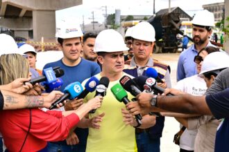 Prefeito David Almeida garante entrega do complexo Rei Pelé ainda em junho, superando atrasos climáticos e desafios estruturais