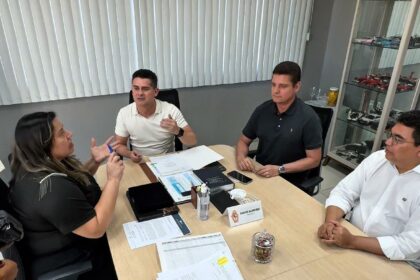 Prefeito David Almeida sanciona reajuste salarial e unificação de data-base para mais de 32 mil servidores municipais de Manaus