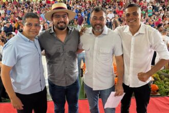 Deputado João Luiz participa de entregas para o setor primário, social e aos mototaxistas ao lado do governador Wilson Lima, em Boa Vista do Ramos