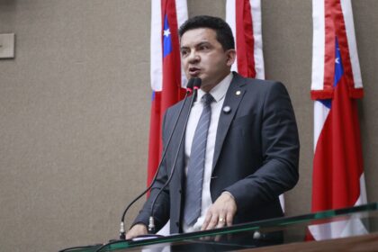 Pedido de CPI sobre programa ‘Asfalta Manaus’ agita Aleam após morte de grávida