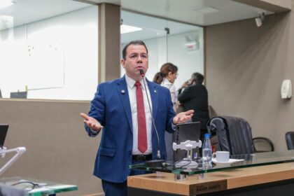 Wilker Barreto denuncia abandono do CAIMI Dr. Paulo Lima