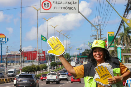 Prefeitura realiza ação educativa na av. Torquato Tapajós
