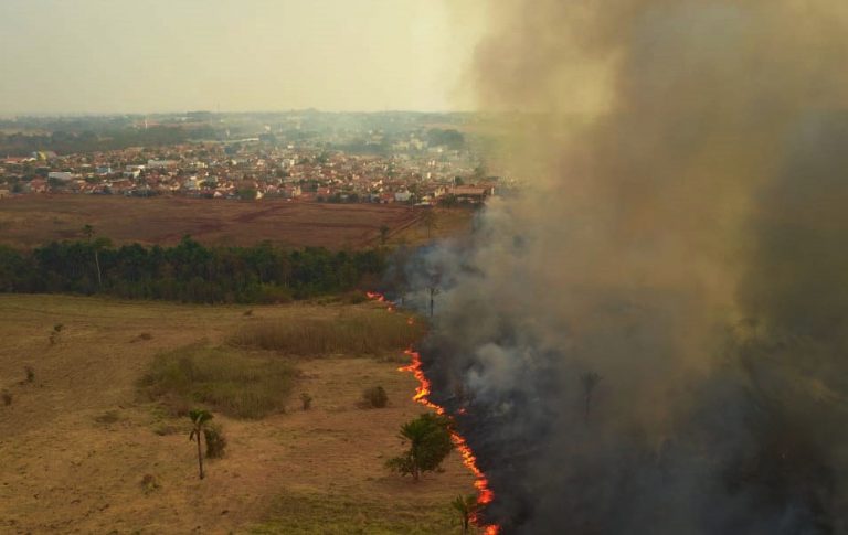 Entra em vigor lei que agiliza combate a incêndios e desastres climáticos