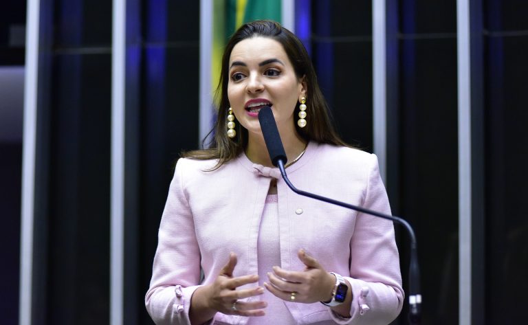 Comissão aprova política de prevenção a síndrome que atinge gestantes