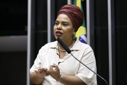 Comissão debate inclusão de diretrizes para uma educação antirracista no novo PNE