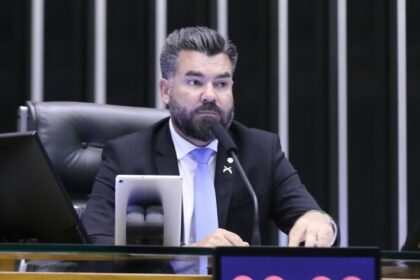 Comissão aprova suspensão de portaria do Exército que restringe armas para PMs e bombeiros