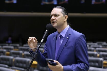 Comissão aprova projeto que impede distribuidoras de energia de repassar perdas para contas de luz