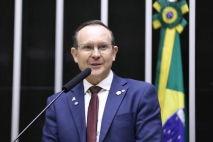Comissão aprova equiparação de síndrome da pessoa rígida a deficiência