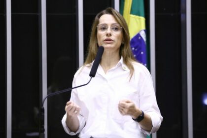 Comissão aprova inclusão de mãe ou pai atípico como segurados da Previdência com alíquota reduzida
