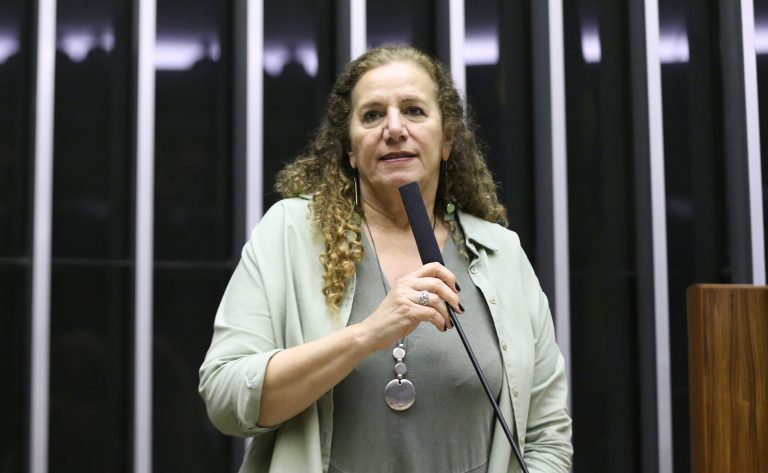 Comissão aprova assistência psicossocial no SUS a mulheres vítimas de violência