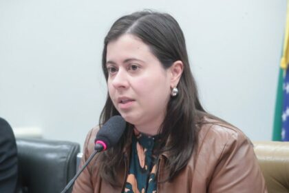 Comissão aprova proposta que tipifica monetização de conteúdo por detentor de função pública como ato de improbidade