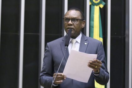 Câmara aprova revogação de trechos desatualizados da CLT e permite cancelamento on-line de contribuição sindical
