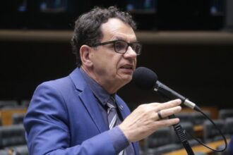 Comissão aprova projeto que assegura atendimento fisioterapêutico a pessoas idosas no SUS