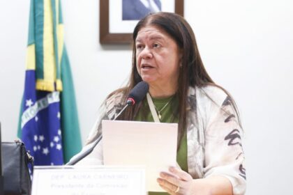 Comissão aprova guarda de animal de estimação às vítimas de violência doméstica