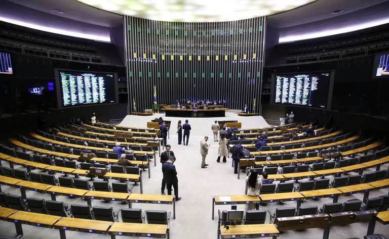 Câmara aprova projeto que define agosto como mês de combate a desigualdades sociais