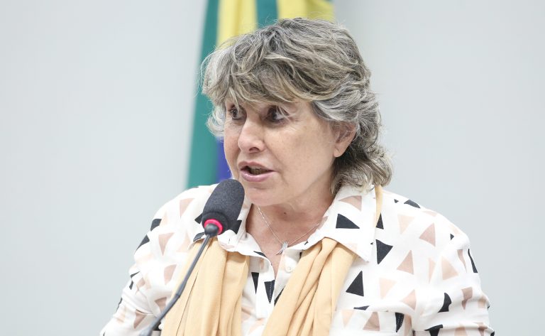 Comissão aprova definição de deficiência auditiva que inclui perda unilateral total