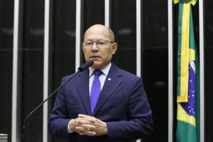 Câmara aprova projeto que suspende aumento do IOF