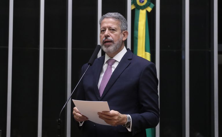 Câmara aprova projeto que altera a tabela do Imposto de Renda