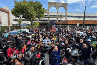 Vereador Rodrigo Guedes apoia motoristas de aplicativo em manifestação na CMM