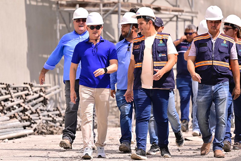 David Almeida acompanha obras do Complexo Viário Rei Pelé