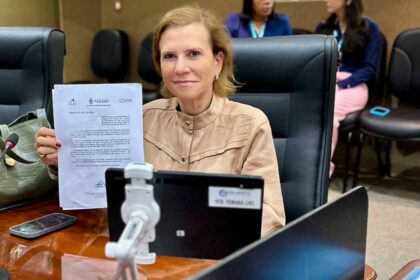 PL de Yomara Lins que obriga divulgação do Disque 188 avança na CMM