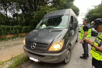 Operação contra transporte clandestino na zona Leste