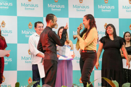 Prefeitura de Manaus realiza formatura de alunos do Programa Ampliando Horizontes da rede municipal de Educação