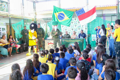 Estudantes da Prefeitura de Manaus são formados em protetores ambientais mirins pela Polícia Ambiental