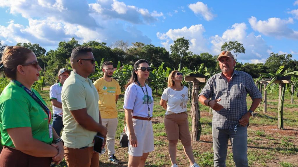 São Sebastião do Uatumã: Grupo de 90 prestadores de serviços passa por qualificação em serviços turísticos