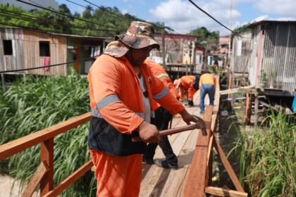 Prefeitura entrega nova ponte no Alfredo Nascimento