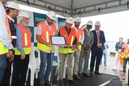 Adjuto Afonso comemora expansão do gás natural com construção da primeira usina para operações portuárias do Norte, em Manaus