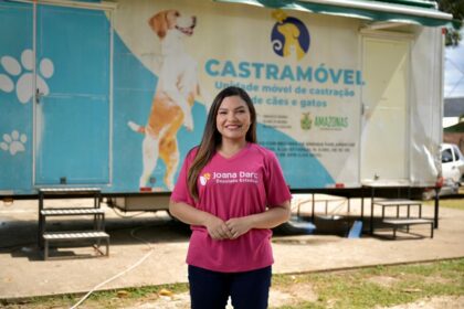 Castramóvel em Novo Airão: Deputada Joana Darc anuncia agendamento presencial no anfiteatro da Praça Municipal