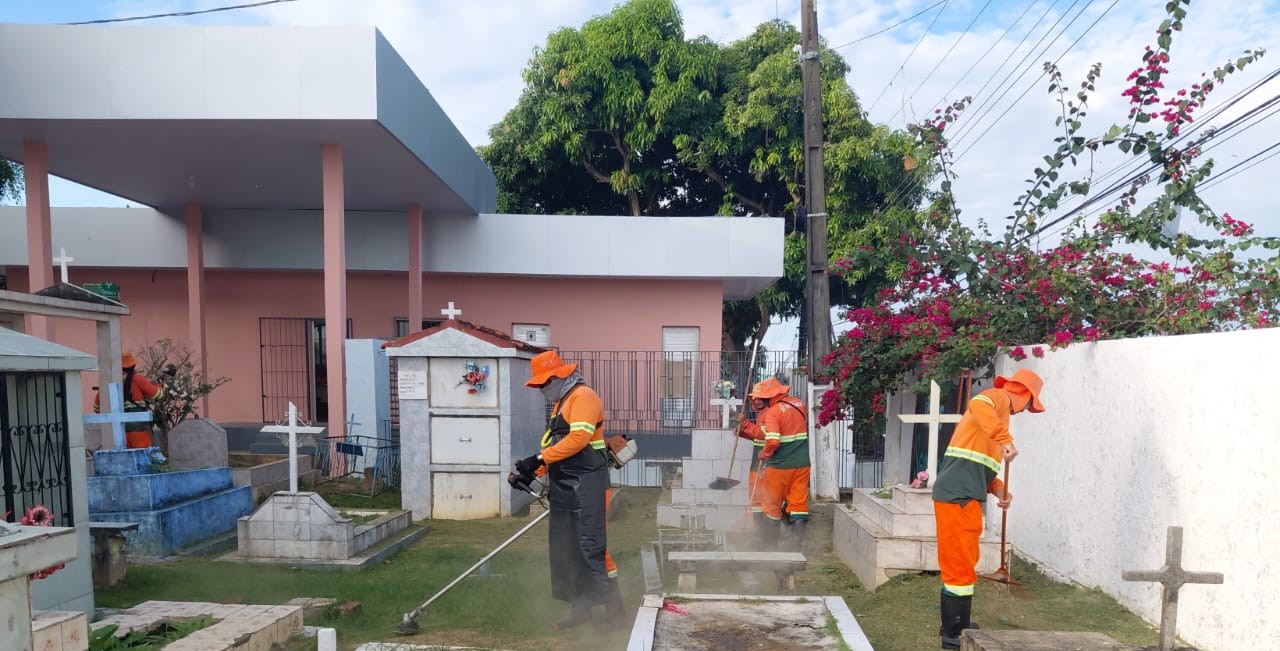 Prefeitura inicia operação de limpeza nos cemitérios públicos de Manaus para o Dia dos Pais
