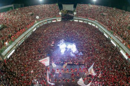 Garantido celebra 33º título com festa no Sambódromo e despedida de item oficial
