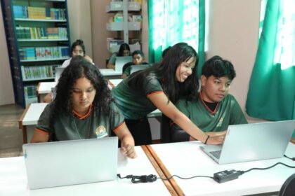 EE Suzana de Jesus Azêdo, em Parintins, é premiada com laboratório de informática na 4ª edição da Olitef