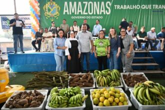 ADS entrega equipamentos e produtos para fomentar o setor primário em Jutaí