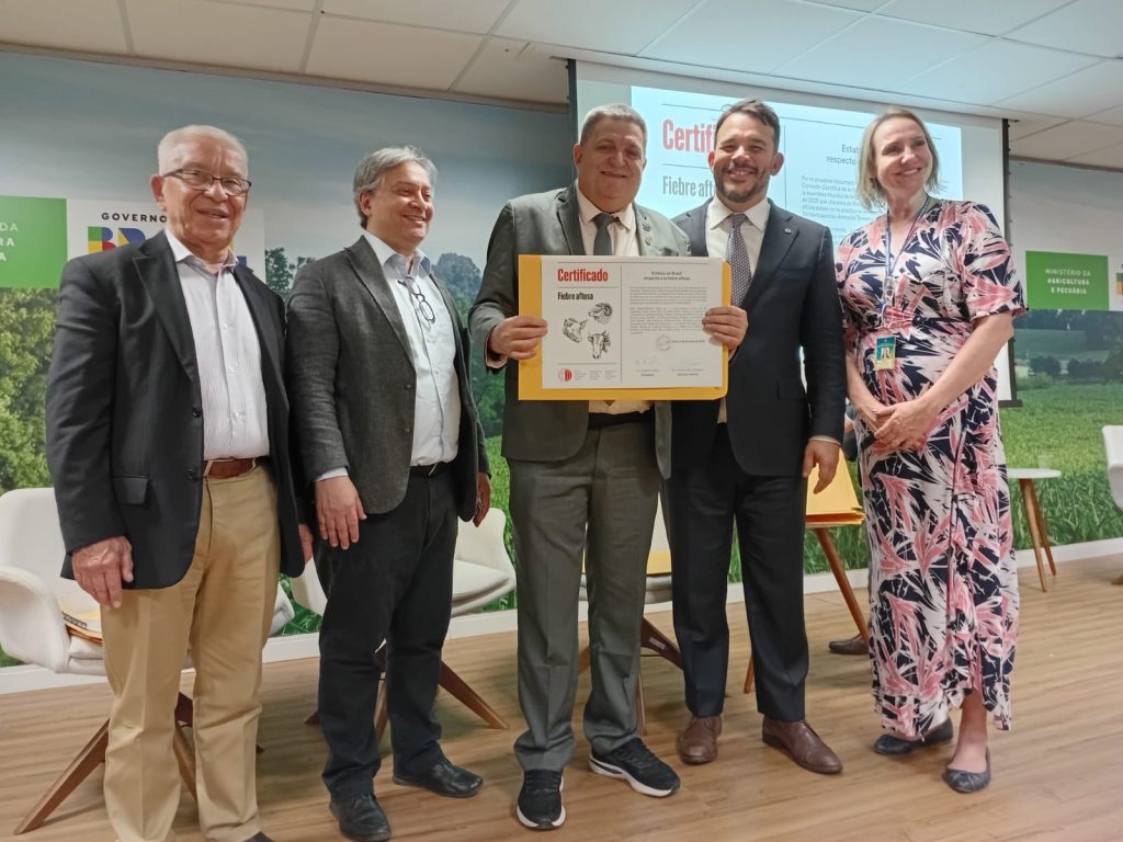Em Brasília, Amazonas recebe certificado sanitário de estado livre de febre aftosa sem vacinação