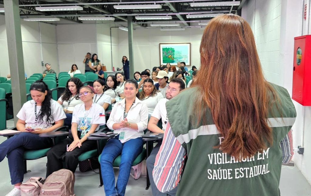 FVS-RCP compartilha experiência em saúde do trabalhador com futuros enfermeiros