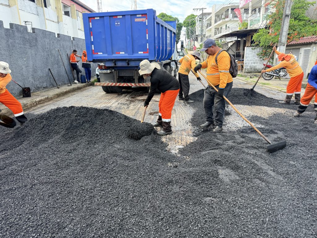 Prefeitura leva asfalto e mais qualidade de vida ao bairro Petrópolis