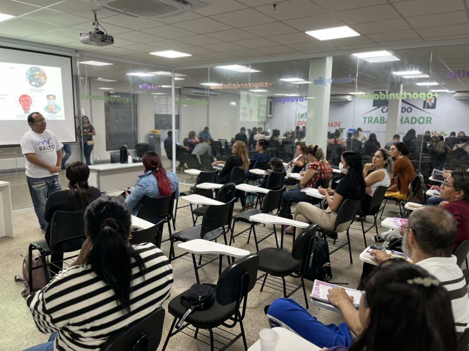 Prefeitura de Manaus abre inscrições para oficina gratuita ‘Morango do Amor’ com foco em geração de renda