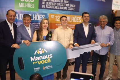Jander Lobato participa do lançamento do programa ‘Manaus por Você’ com entrega de veículos para assistência social