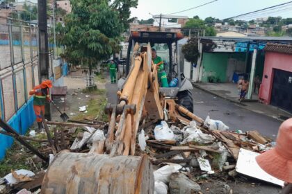 Prefeitura desarticula 35 lixeiras irregulares no segundo dia de operação em Manaus