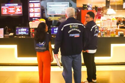 Mário César Filho e Procon-AM notificam cinema em shopping da zona norte por impedir entrada com alimentos