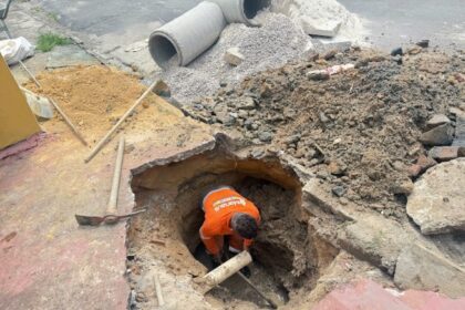Prefeitura recupera sistema de drenagem no bairro Lírio do Vale