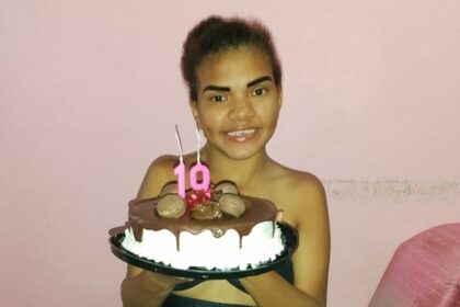PC-AM divulga imagem de jovem autista desaparecida após sair da escola no bairro Colônia Terra Nova