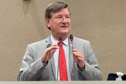 Zé Ricardo pede transparência sobre novo empréstimo milhões aprovado para a Prefeitura