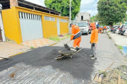 Prefeitura de Manaus avança com asfaltamento no bairro São José e melhora mobilidade urbana na região