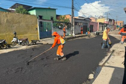Prefeitura de Manaus avança com manutenção viária no bairro Jorge Teixeira e reforça compromisso com a mobilidade urbana