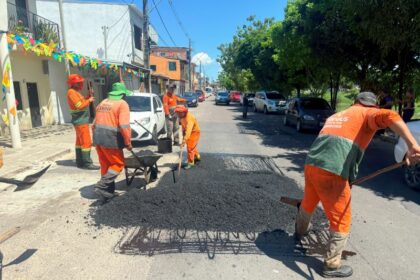 Prefeitura de Manaus realiza obras de manutenção asfáltica no bairro Japiim